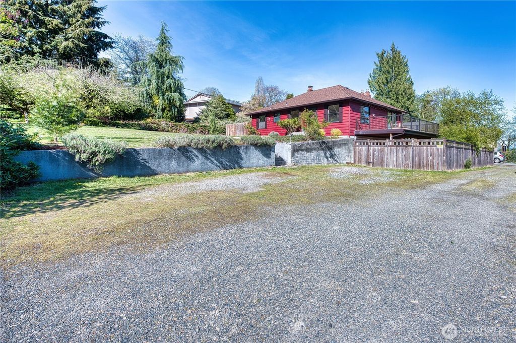 Photo of 19512 53rd Avenue NE, Lake Forest Park, WA 98155 (MLS # 2343209)