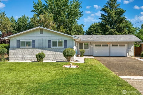 Photo of 39 Sheridan Road, Walla Walla, WA 99362 (MLS # 2540668)