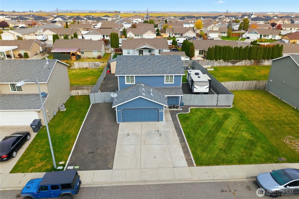 Photo of 8615 Stutz Drive, Pasco, WA 99301 (MLS # 2448223)
