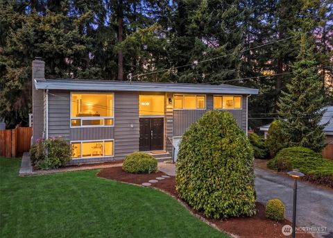 Photo of 5621 178th Place SW, Lynnwood, WA 98037 (MLS # 2526436)