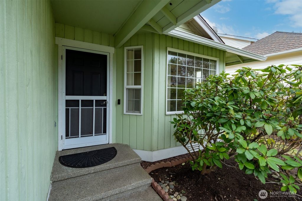 Photo of 1623 S 370th Place, Federal Way, WA 98003 (MLS # 2342485)