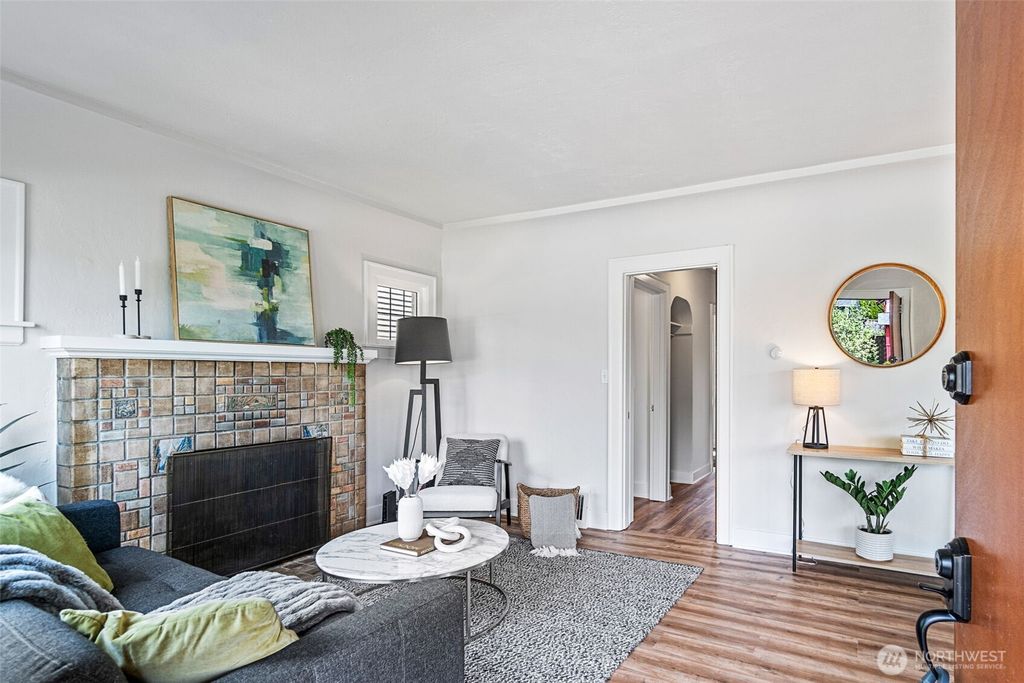 Photo of 235 NW 52nd Street, Seattle, WA 98107 (MLS # 2370894)