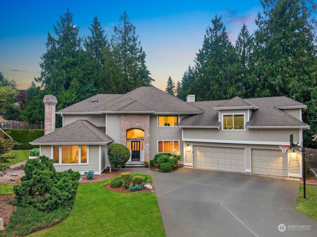 Photo of 2014 222nd Avenue NE, Sammamish, WA 98074 (MLS # 2149682)