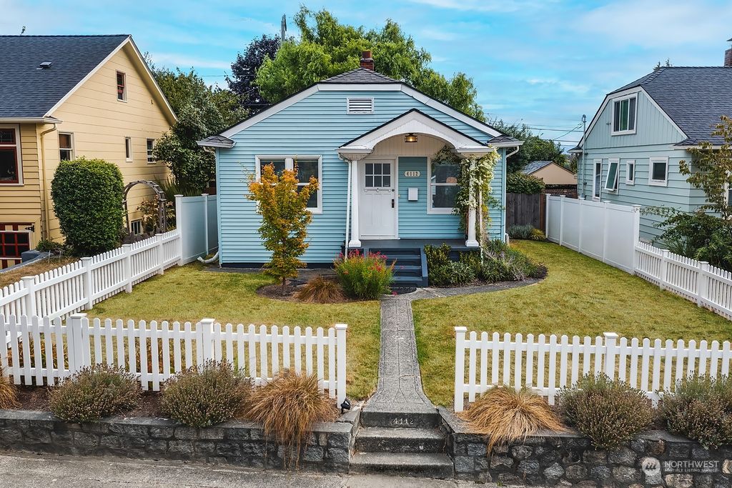 Photo of 4112 36th Avenue SW, Seattle, WA 98126 (MLS # 2001062)
