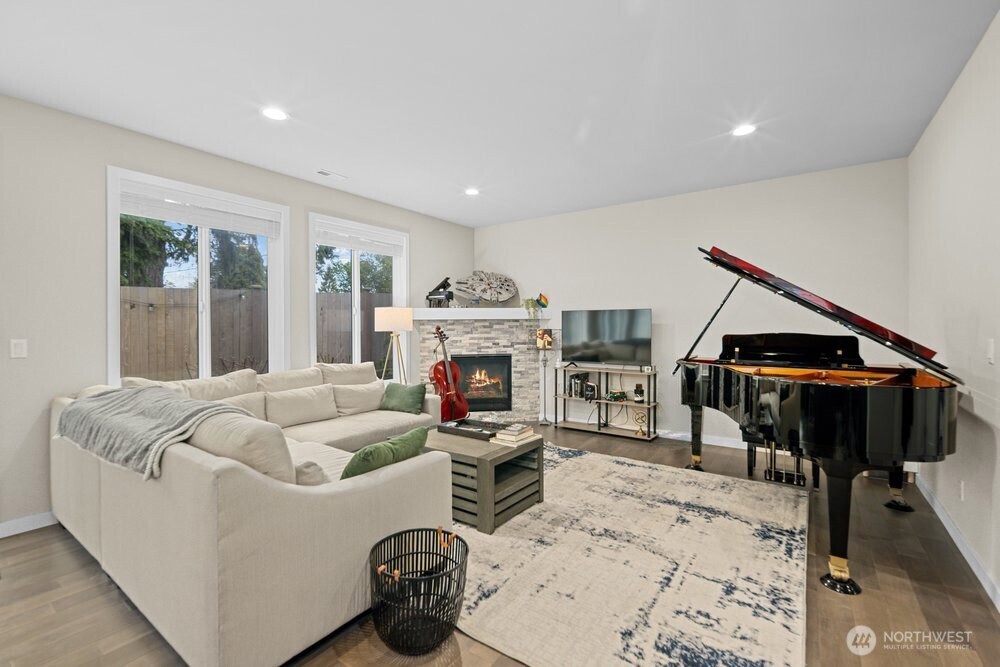 8609 244th Street SW 11