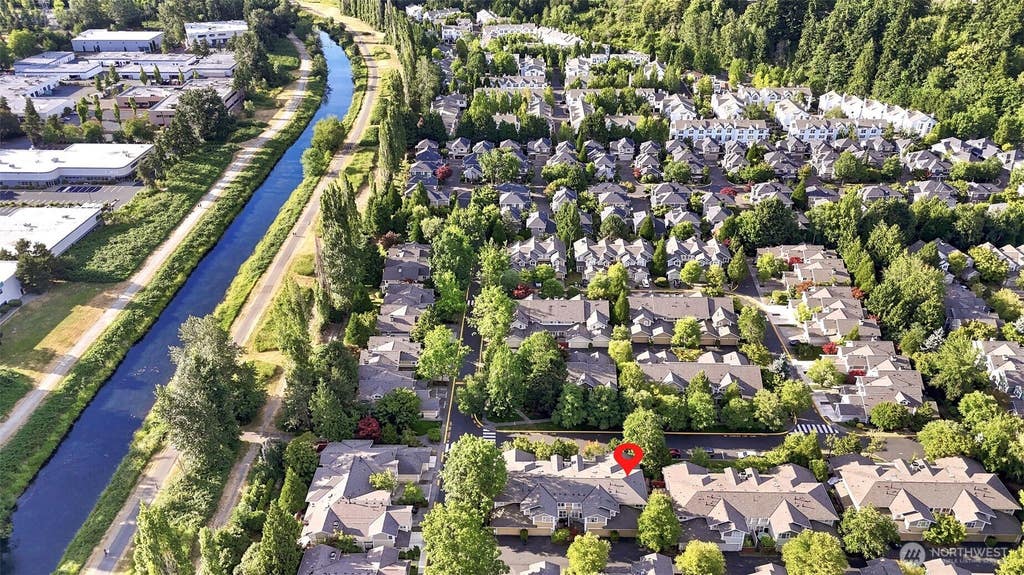 Photo of 15637 NE 92nd Way #B2101, Redmond, WA 98052 (MLS # 2567053)