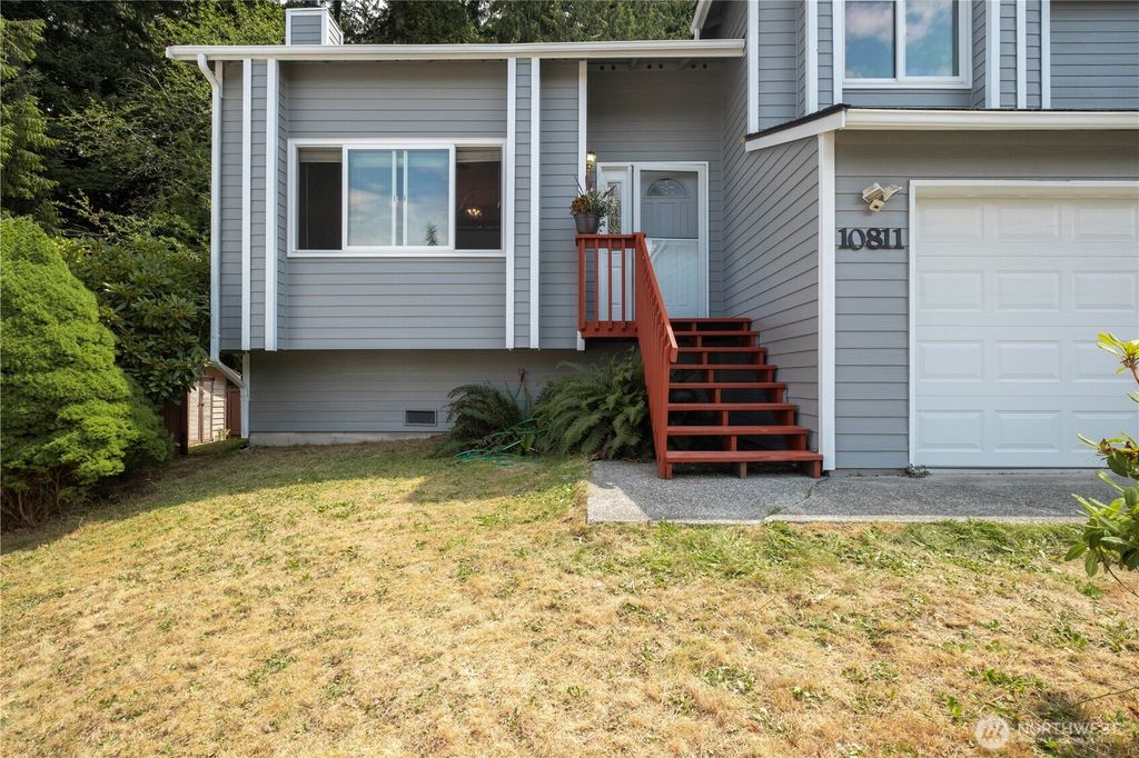 Photo of 10811 10th Drive SE, Everett, WA 98208 (MLS # 2416402)