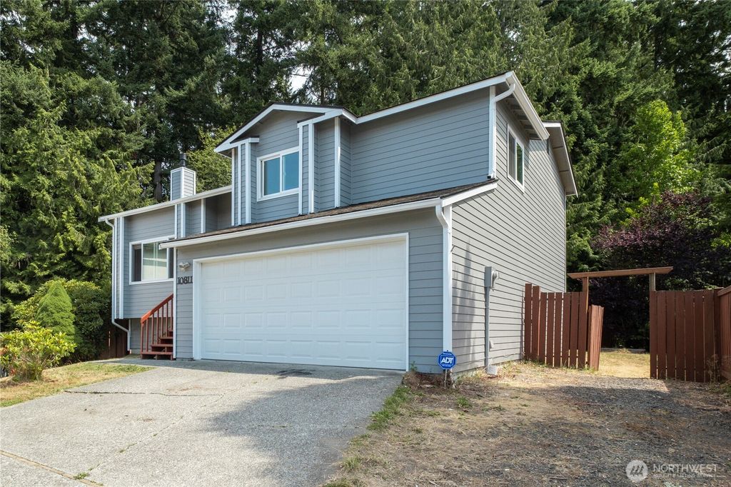 Photo of 10811 10th Drive SE, Everett, WA 98208 (MLS # 2416402)