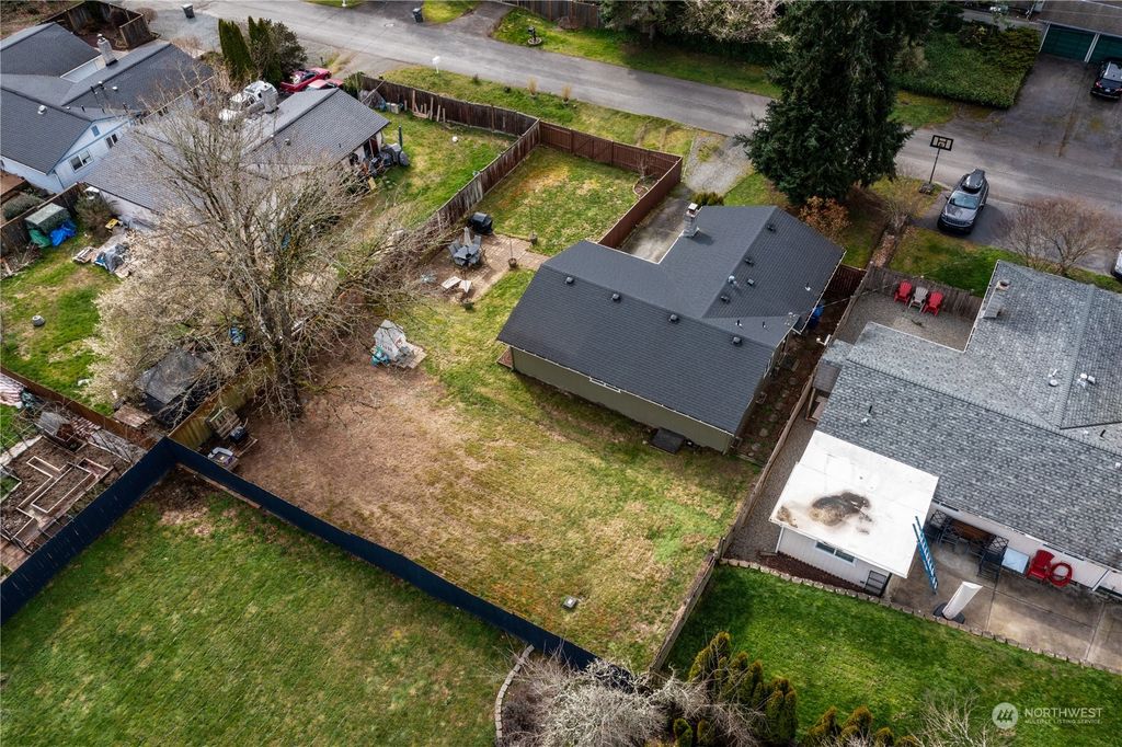 Photo of 25120 11th Avenue S, Des Moines, WA 98198 (MLS # 2209960)
