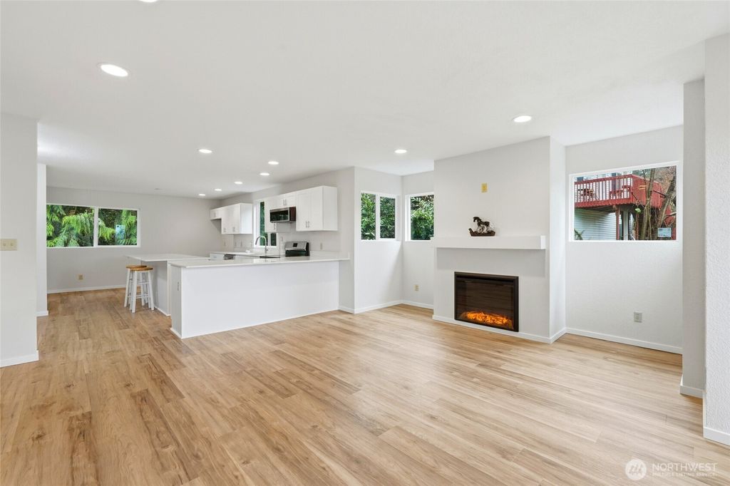 Photo of 4404 Terrace Drive #8, Everett, WA 98203 (MLS # 2493025)