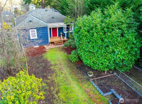 Photo of 19024 15th Avenue NE, Shoreline, WA 98155 (MLS # 2464771)