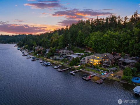 Photo of 830 W Lake Sammamish Parkway NE, Bellevue, WA 98008 (MLS # 2436089)