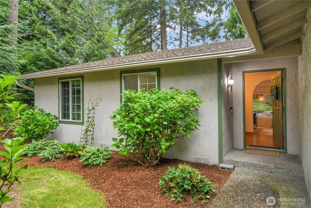 Photo of 13426 NE 190th Place, Woodinville, WA 98072 (MLS # 2376598)