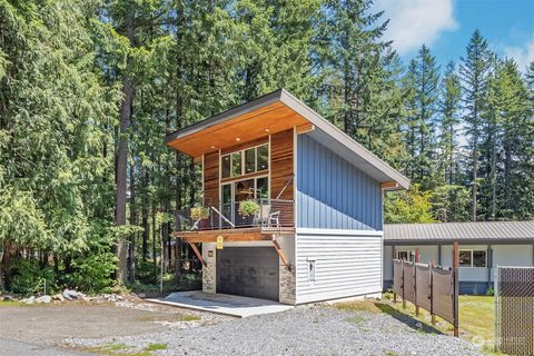 A home in Packwood