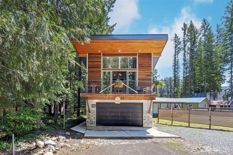 A home in Packwood