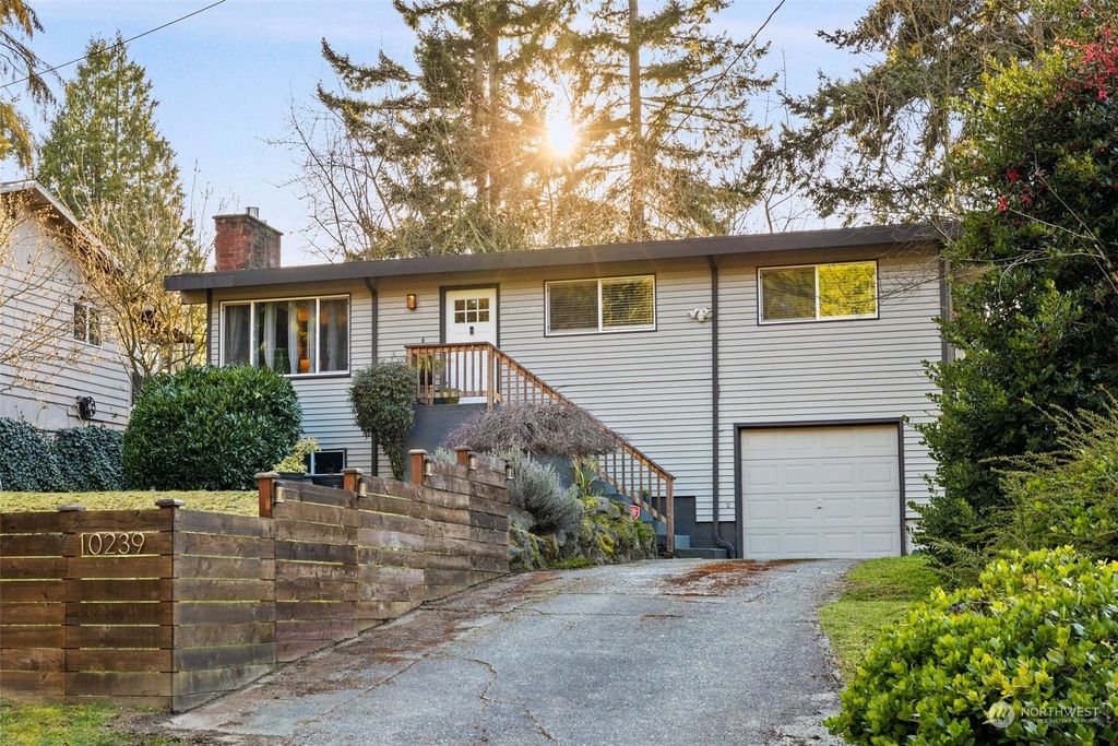 Photo of 10239 1st Avenue SW, Seattle, WA 98146 (MLS # 2213123)