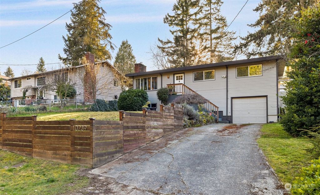 Photo of 10239 1st Avenue SW, Seattle, WA 98146 (MLS # 2213123)