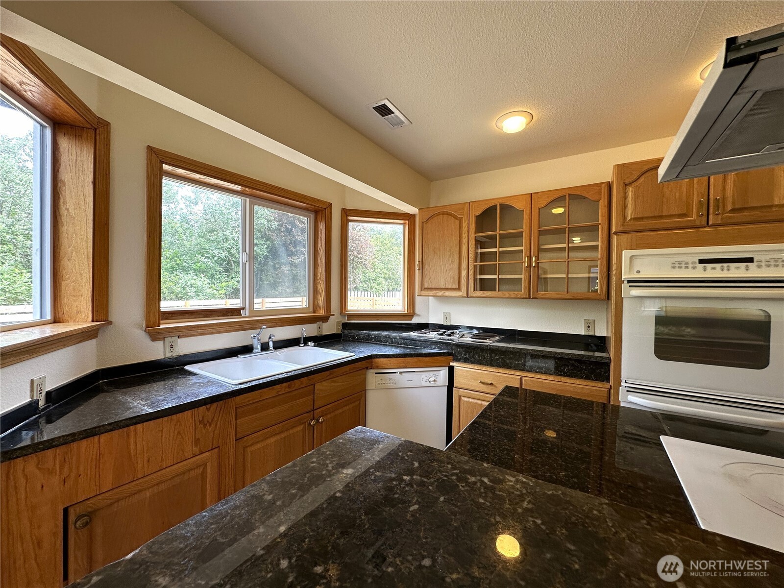 832 Whale Court SW
