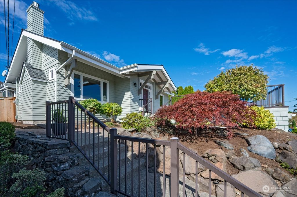 Photo of 3435 37th Avenue W, Seattle, WA 98199 (MLS # 2293978)