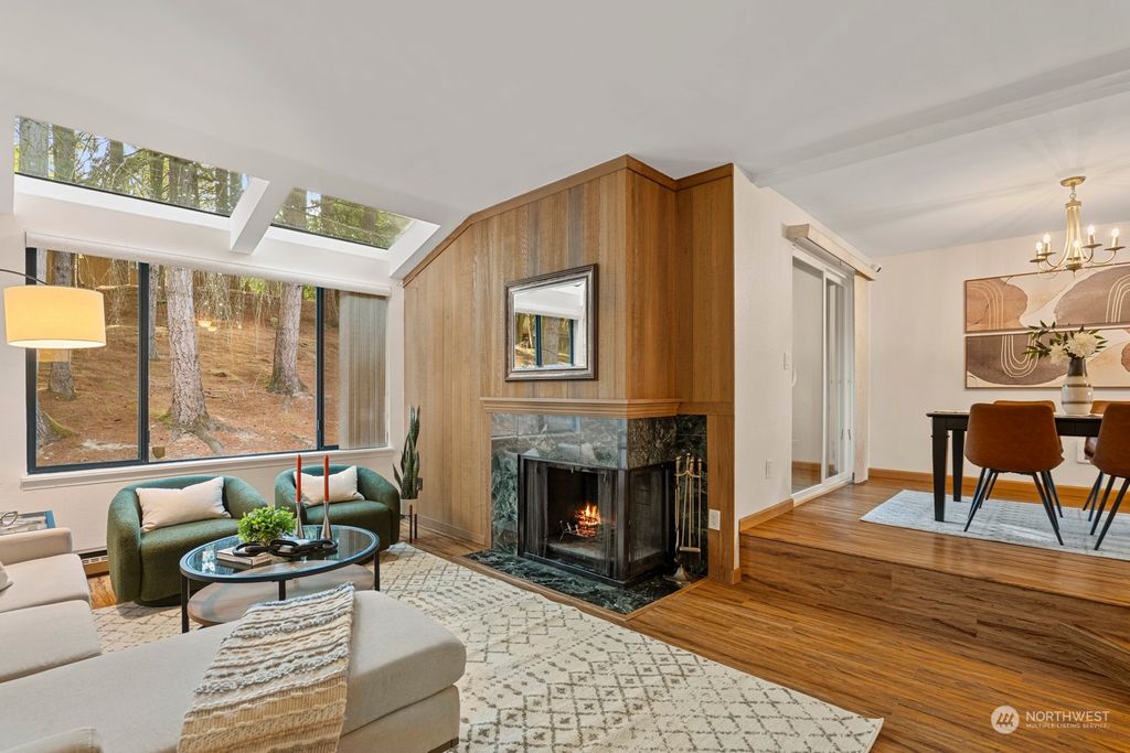 Photo of 4133 145th Avenue NE, Bellevue, WA 98007 (MLS # 2292052)