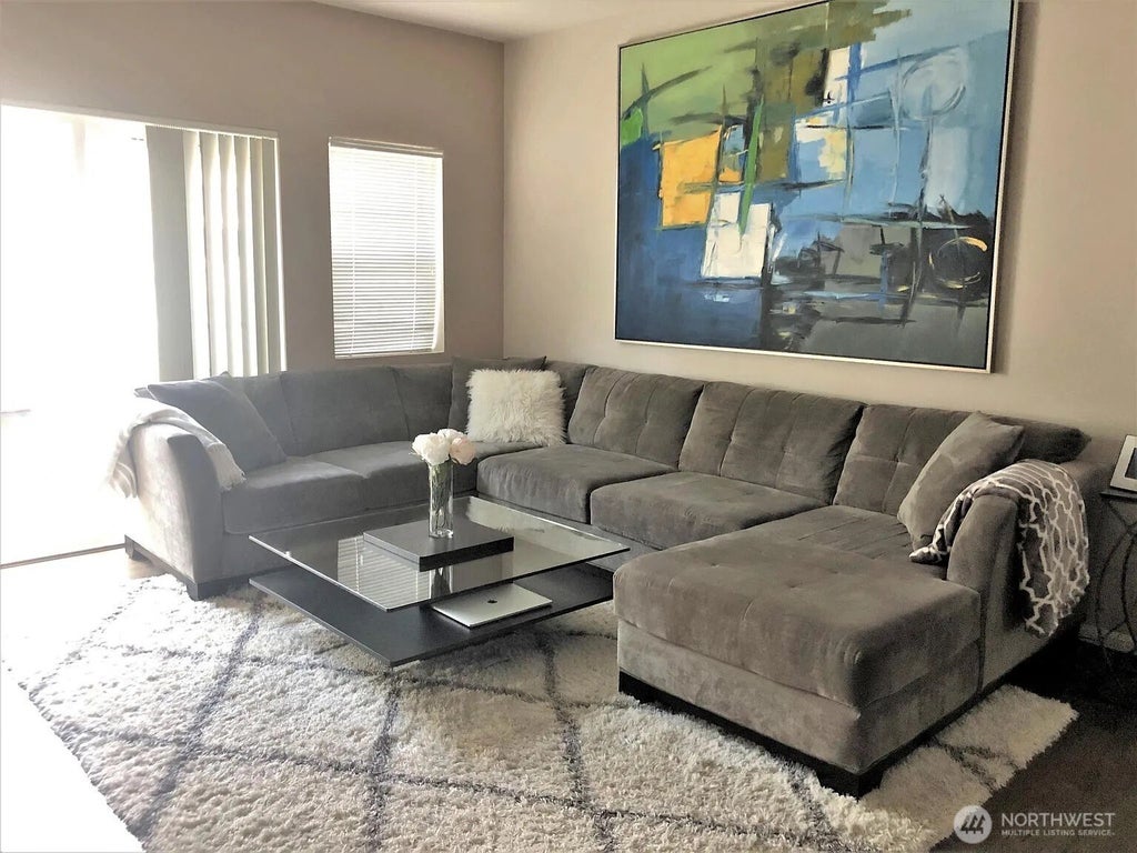 Photo of 15720 Manor Way #J6, Lynnwood, WA 98087 (MLS # 2570028)