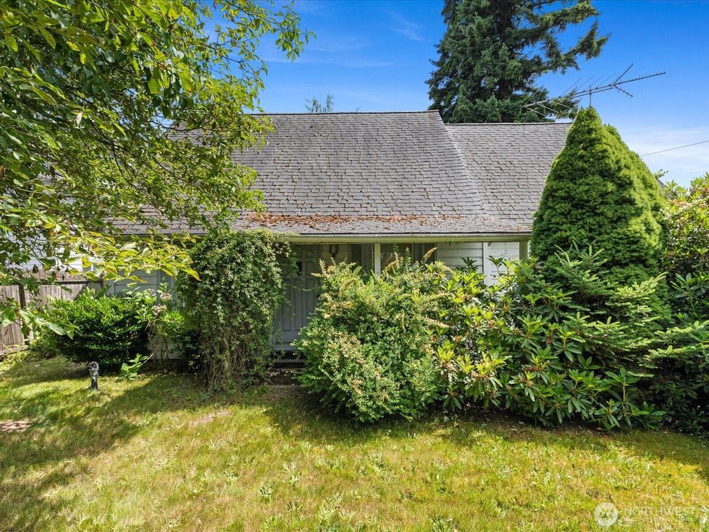 Photo of 20101 Poplar Way Way, Lynnwood, WA 98036 (MLS # 2394281)