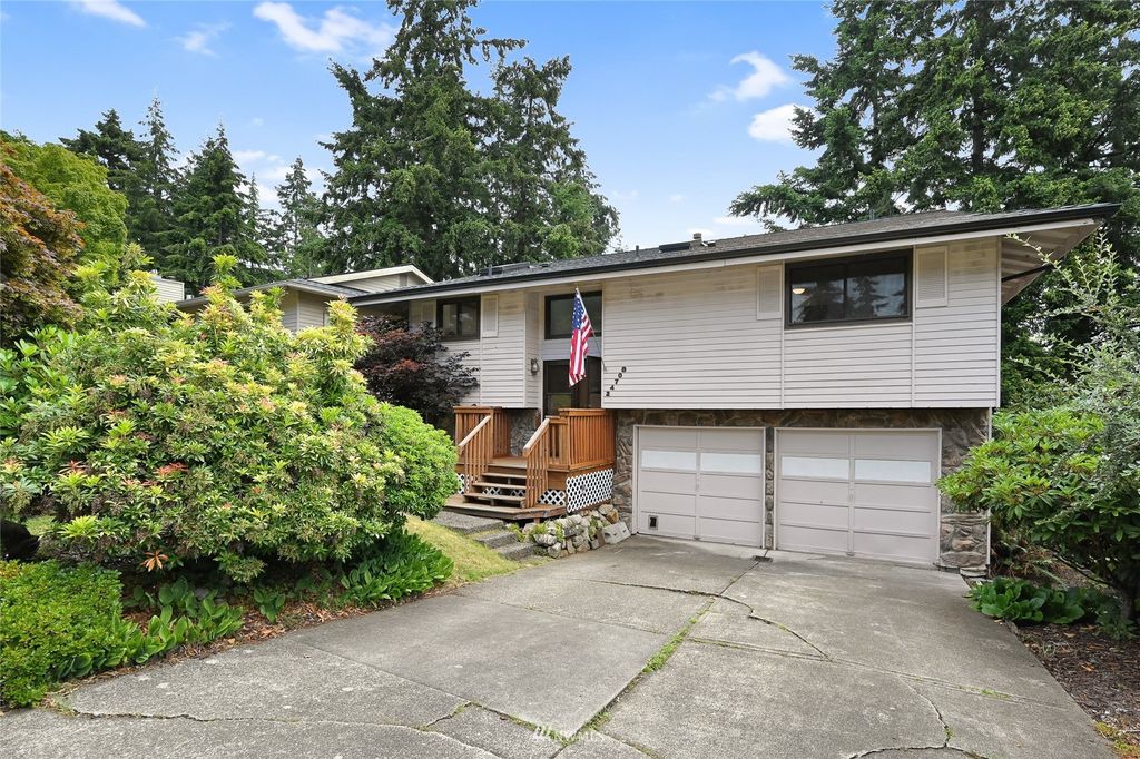 Photo of 24708 13th Avenue S, Des Moines, WA 98198 (MLS # 1969801)