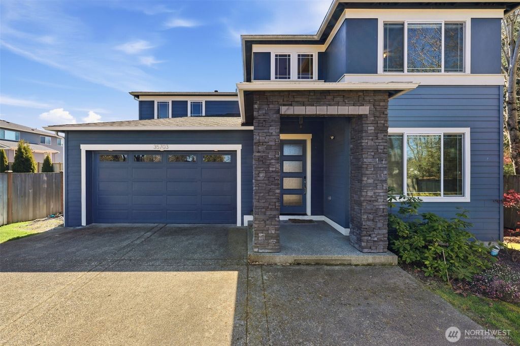 Photo of 35703 20th Avenue SW, Federal Way, WA 98023 (MLS # 2505098)