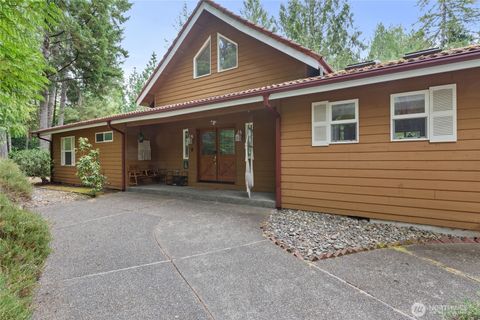 Photo of 41 E Westlake Place, Allyn, WA 98524 (MLS # 2478952)