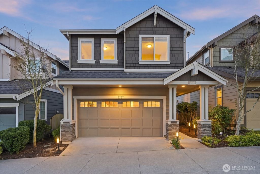 Photo of 1757 9th Court NE, Issaquah, WA 98029 (MLS # 2497182)
