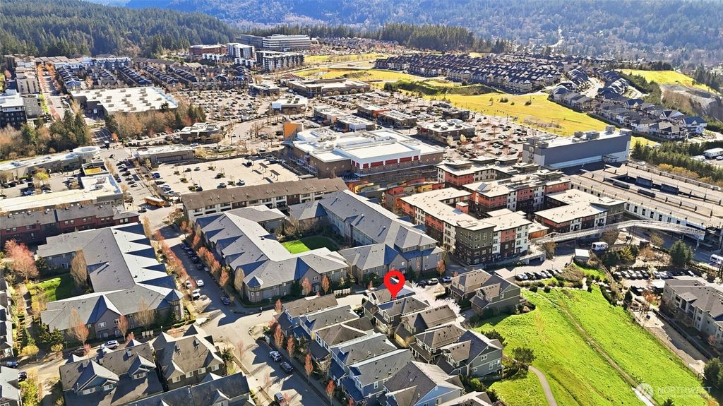 Photo of 1757 9th Court NE, Issaquah, WA 98029 (MLS # 2497182)