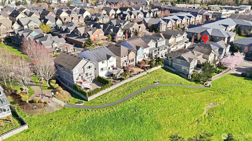 Photo of 1757 9th Court NE, Issaquah, WA 98029 (MLS # 2497182)