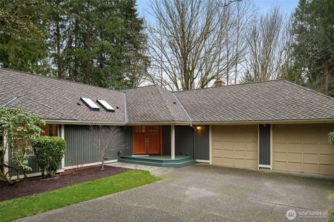 Photo of 4230 212th Avenue NE, Sammamish, WA 98074 (MLS # 2447032)