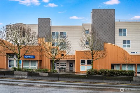 Photo of 4020 Aurora Avenue N #403, Seattle, WA 98104 (MLS # 2486965)