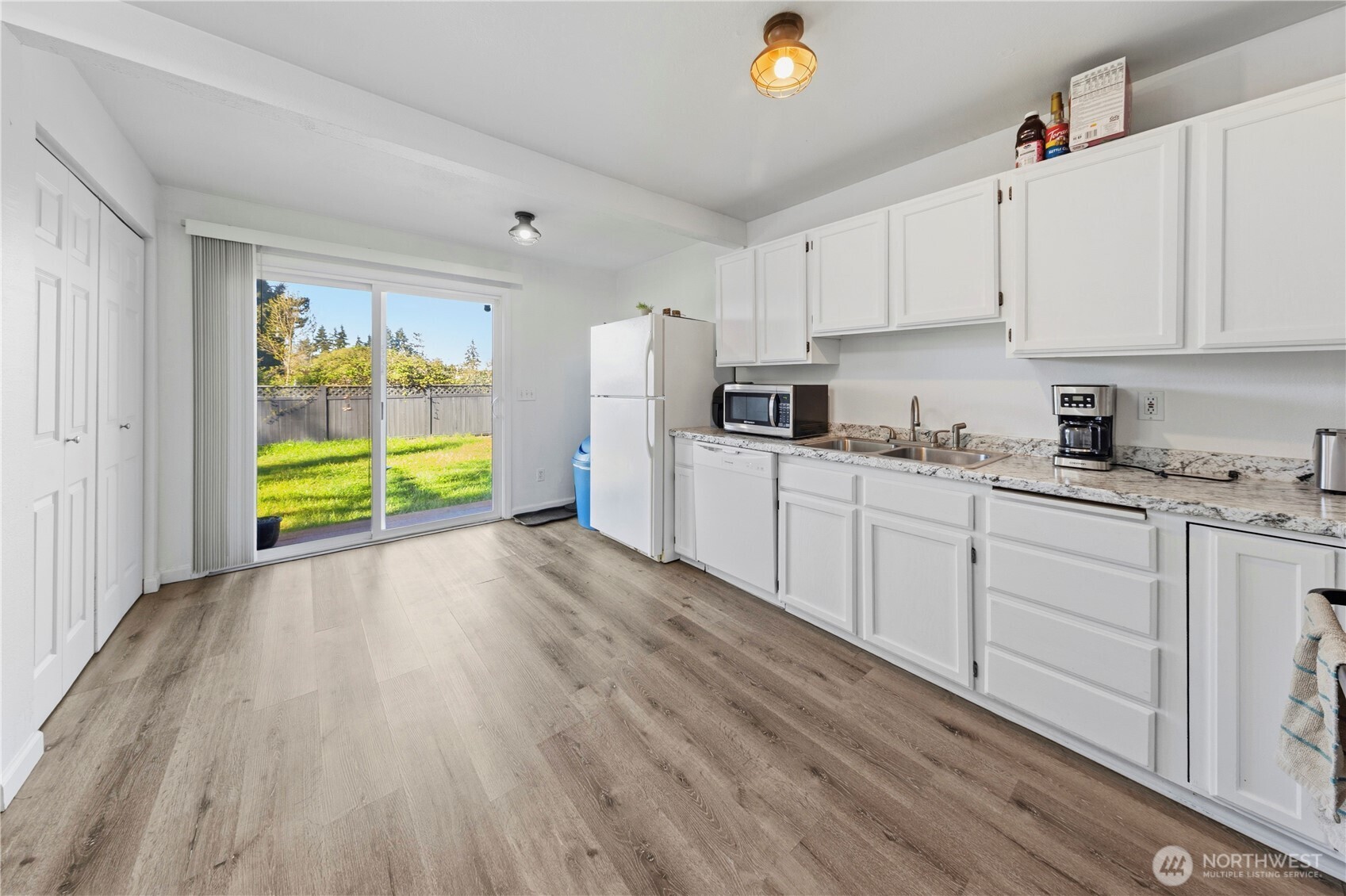 6505 Stewart Avenue E