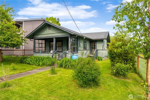 Photo of 2320 Queen Street, Bellingham, WA 98229 (MLS # 2521799)