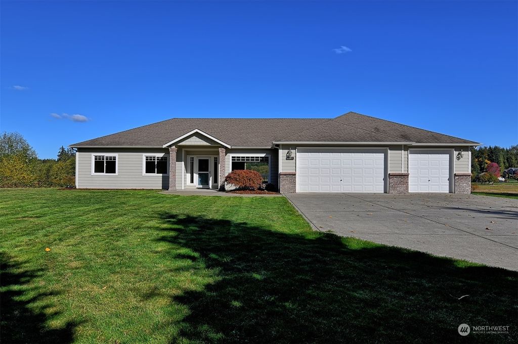 Photo of 11817 108th Street NE, Lake Stevens, WA 98258 (MLS # 2170842)
