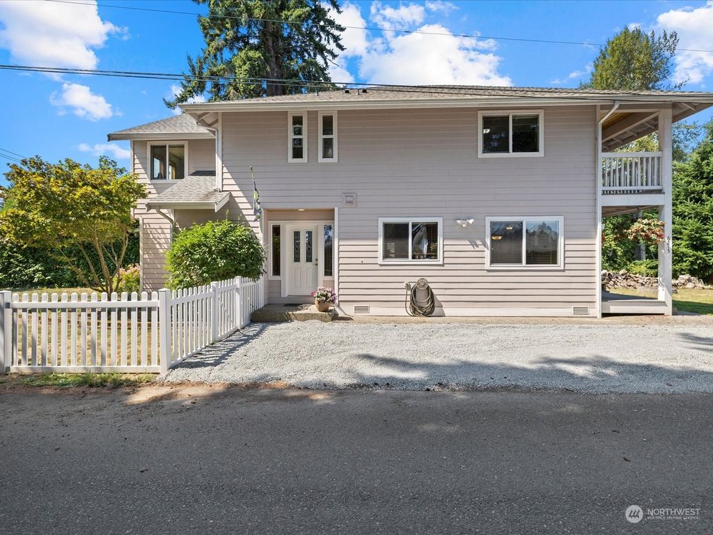 Photo of 6215 Grove Street, Marysville, WA 98270 (MLS # 2152317)