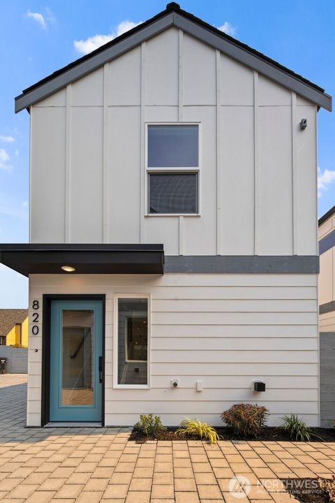 Photo of 820 A S Sullivan Street, Seattle, WA 98108 (MLS # 2472834)