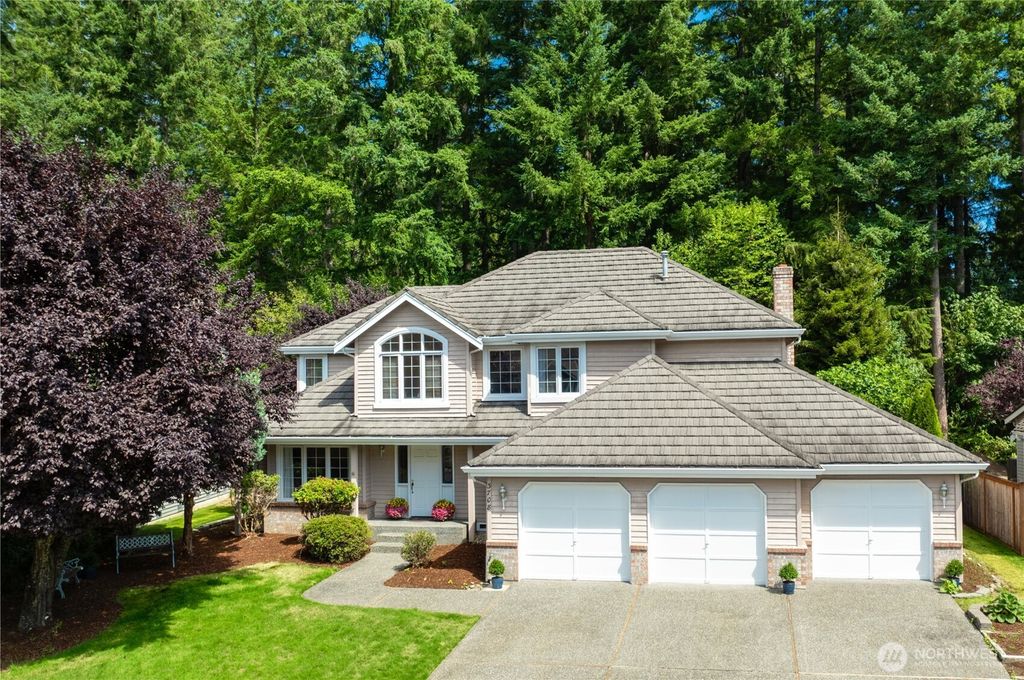 Photo of 3708 260th Avenue SE, Sammamish, WA 98029 (MLS # 2422379)