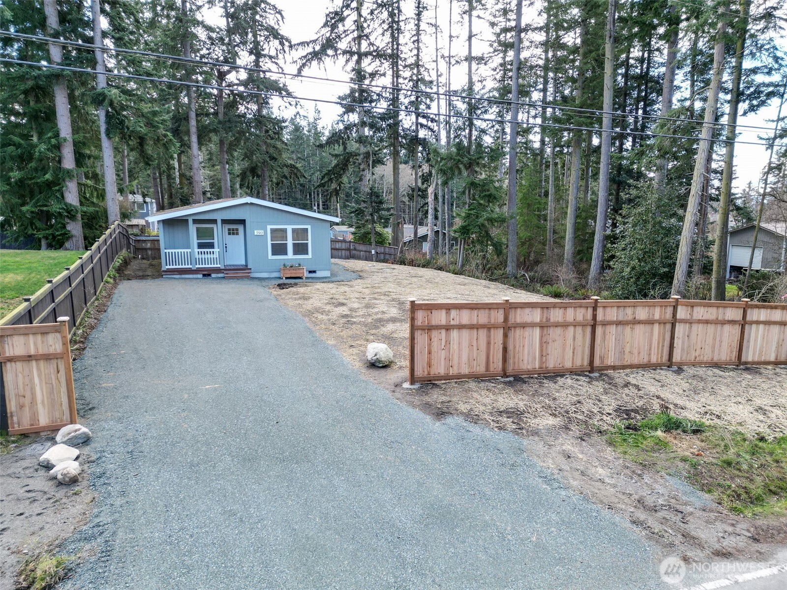 390 Ledgewood Beach Road