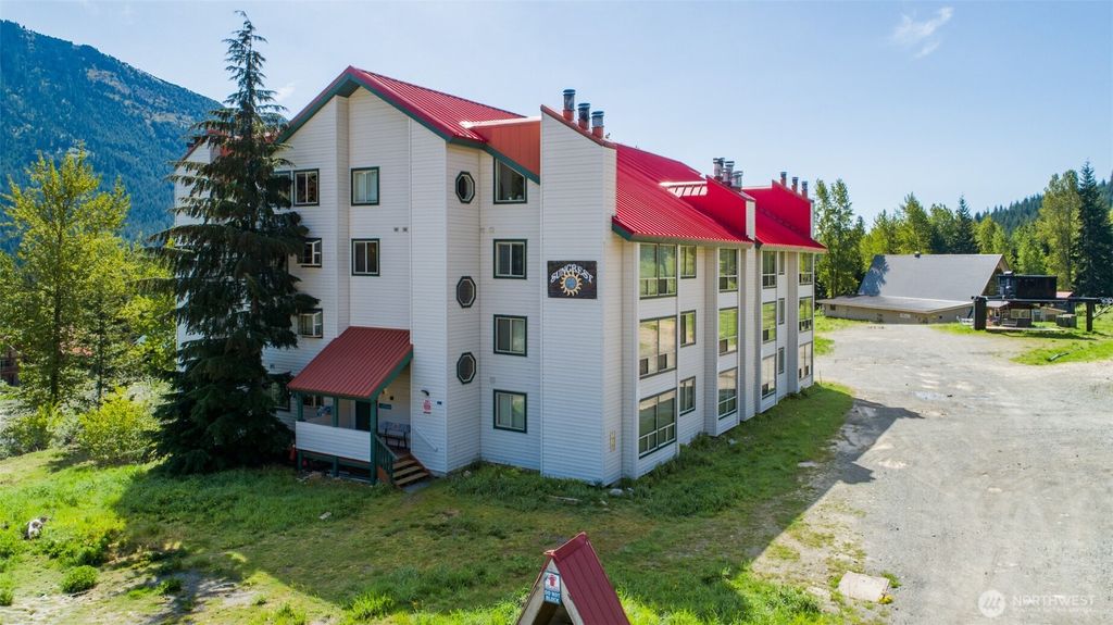 Photo of 221 Hyak Drive E #302, Snoqualmie Pass, WA 98068 (MLS # 2526656)