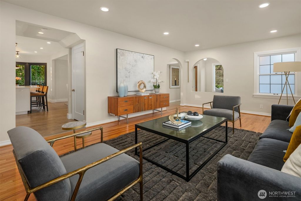 Photo of 1031 31st Avenue E, Seattle, WA 98112 (MLS # 2339599)