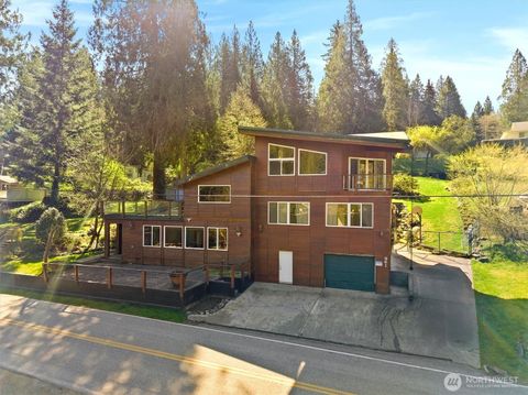 Photo of 961 W Lake Samish Dr Dr, Bellingham, WA 98229 (MLS # 2502902)