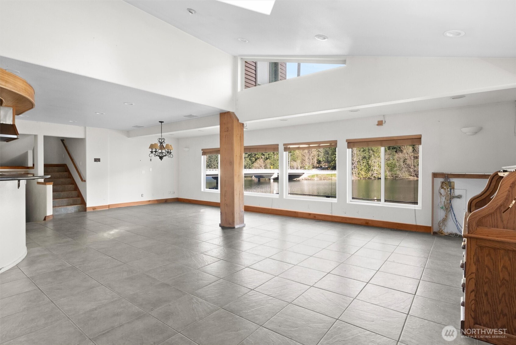 961 W Lake Samish Dr