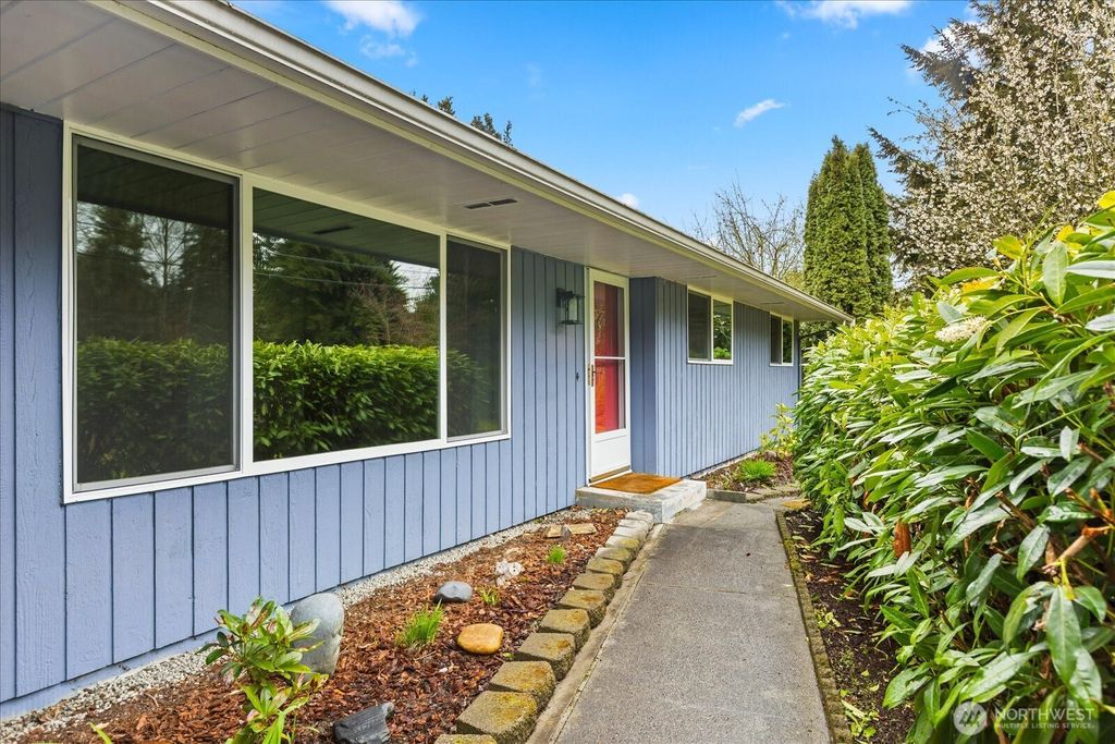 Photo of 10831 35th Avenue SE, Everett, WA 98208 (MLS # 2507762)