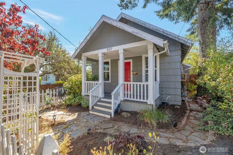 Photo of 937 N 88th Street, Seattle, WA 98103 (MLS # 2573768)