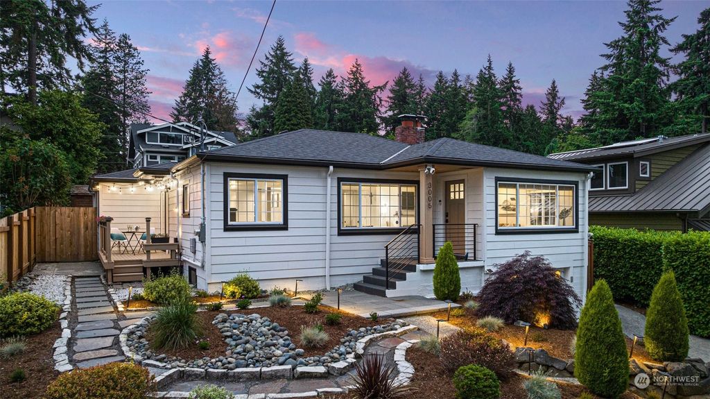 Photo of 3005 SE 109th Avenue, Bellevue, WA 98004 (MLS # 2101907)