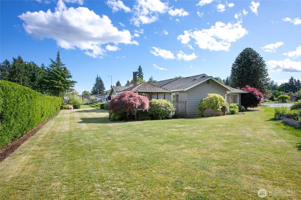 Photo of 508 17th Street, Lynden, WA 98264 (MLS # 2563213)