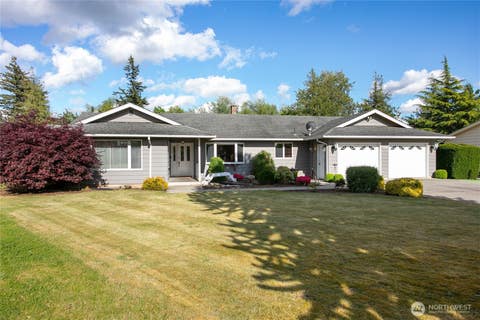 Photo of 508 17th Street, Lynden, WA 98264 (MLS # 2563213)